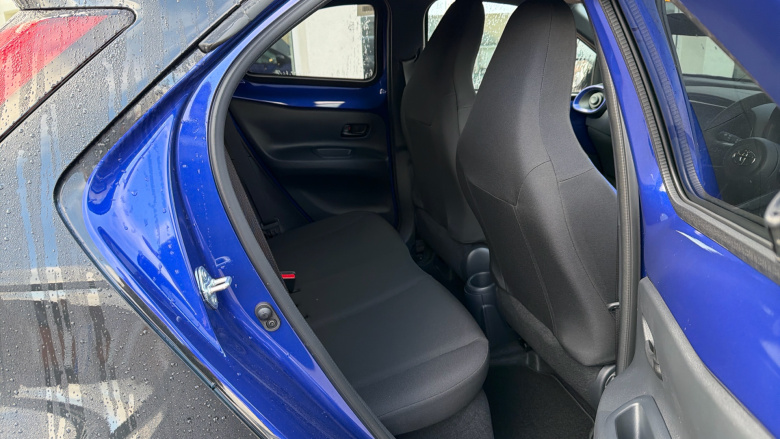 Toyota Aygo X 1.0 VVT-i Edge 5dr Petrol Hatchback